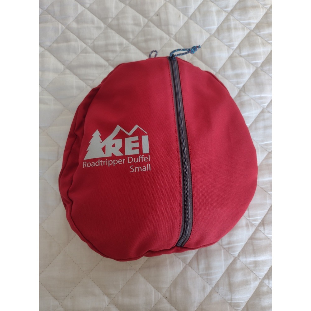 REI CO-OP Roadtripper Small 40L Duffel Bag Red Travel Gear Luggage Strap Outdoor - Picture 7 of 7